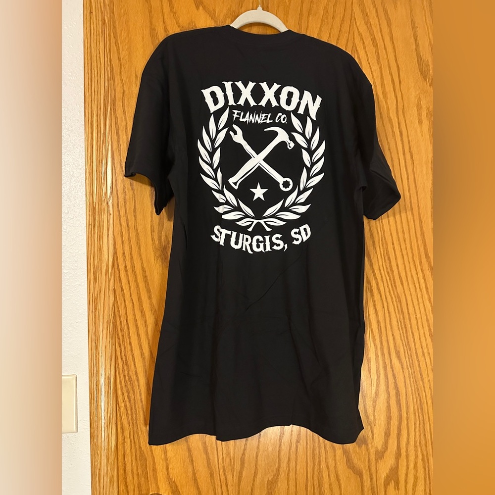 DIXXON Black White Sketchy Crest Short Sleeve Tee w/ White Logo - NWOT - Size XL